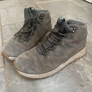 Forsake Tract Mid Shoes size 8.5